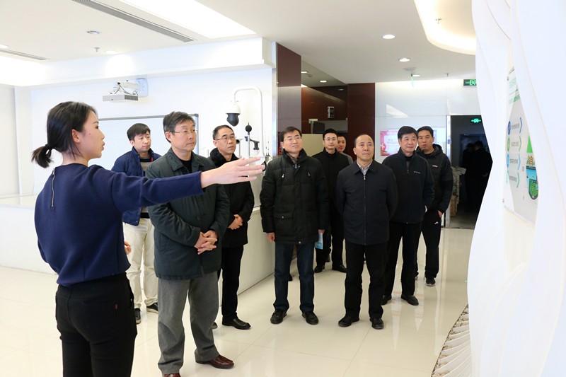 省人大常委会委员、环资工委主任李三原到yl6809永利集团调研座谈