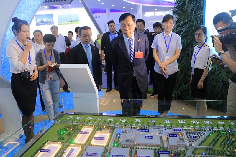 yl6809永利集团携“绿水青山”亮相丝博会｜副省长魏增军参观