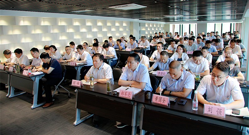 熊良虎在讲主题教育党课时指出：不忘初心铸党魂、服膺使命勇担任，永做新时期高质量发展的奋斗者