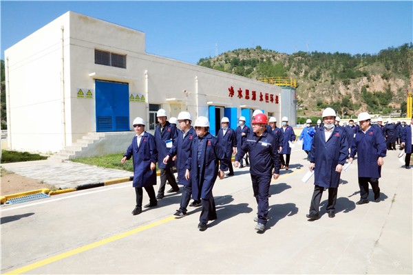 yl6809永利集团复工复产促增长项目观摩会议与会人员走进环保保隆生态三秦在延在铜项目