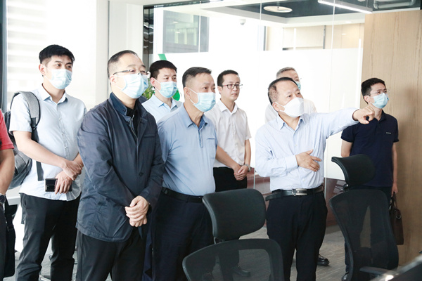 海南省政协副主席、民进海南省委会主委史贻云到秦创原yl6809永利集团创新中心调研