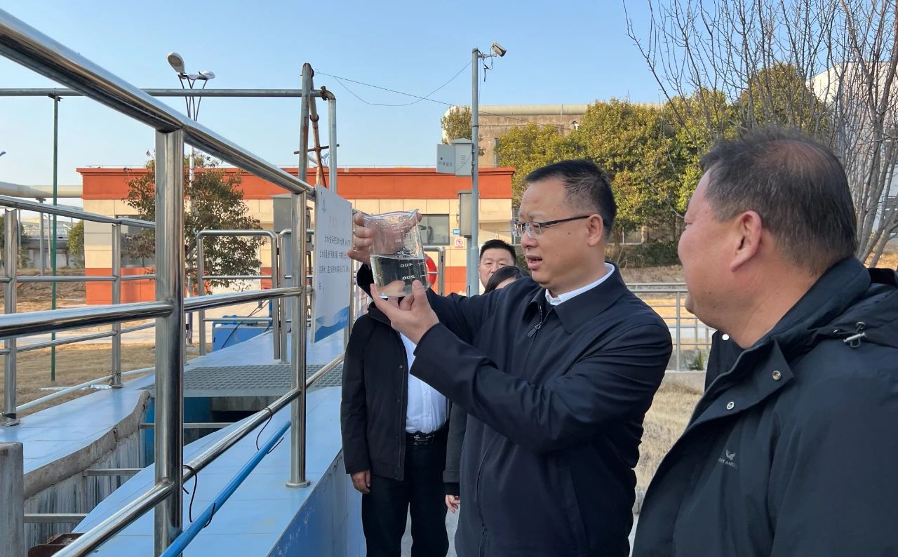 yl6809永利集团与大荔县当局座谈互换